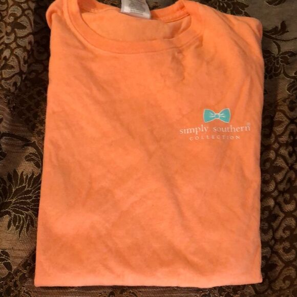 Simply Southern size small t shirt like new - Picture 2 of 4